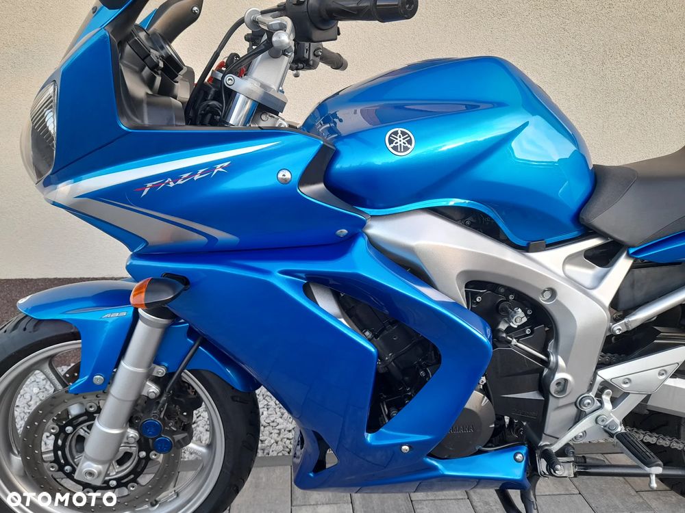 Yamaha FZ6 - 30