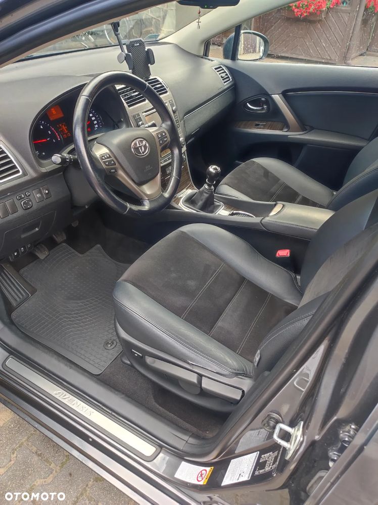 Toyota Avensis 2.2 D-4D Premium - 9