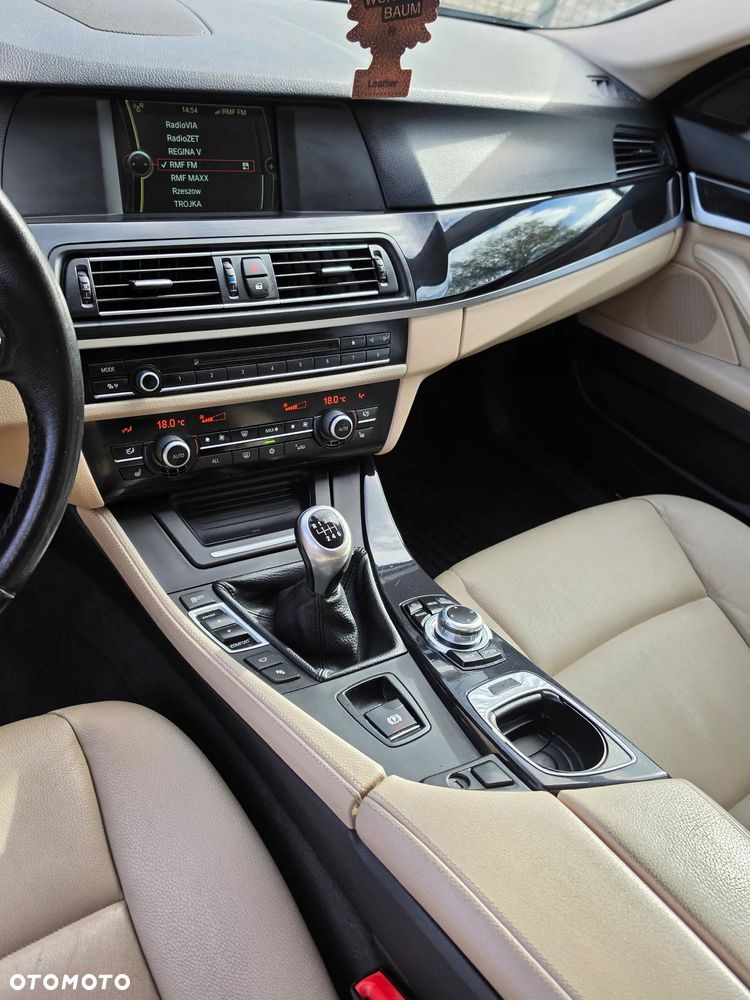 BMW Seria 5 520d - 15