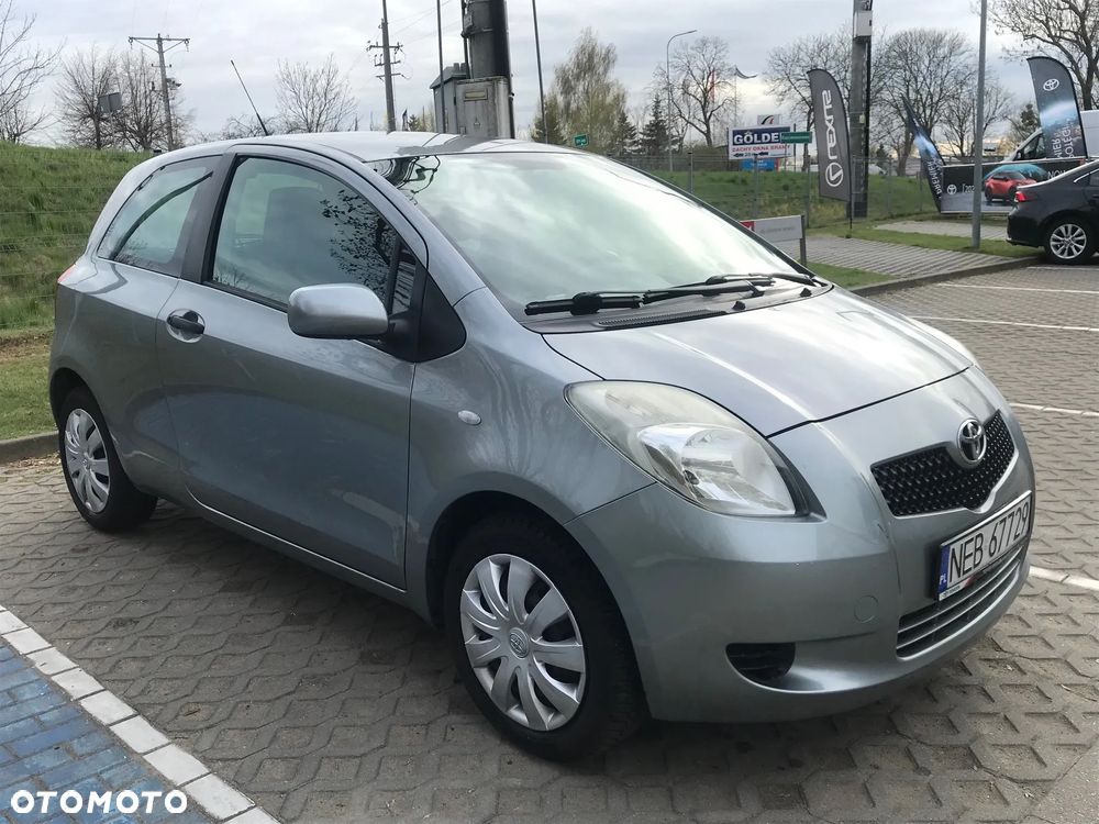 Toyota Yaris 1.0 Terra A/C - 4