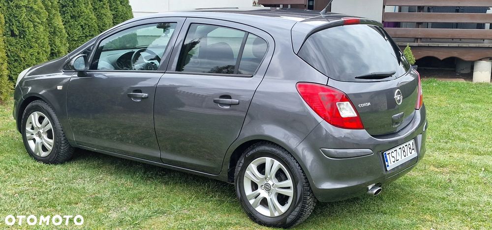 Opel Corsa 1.4 16V Satellite - 10
