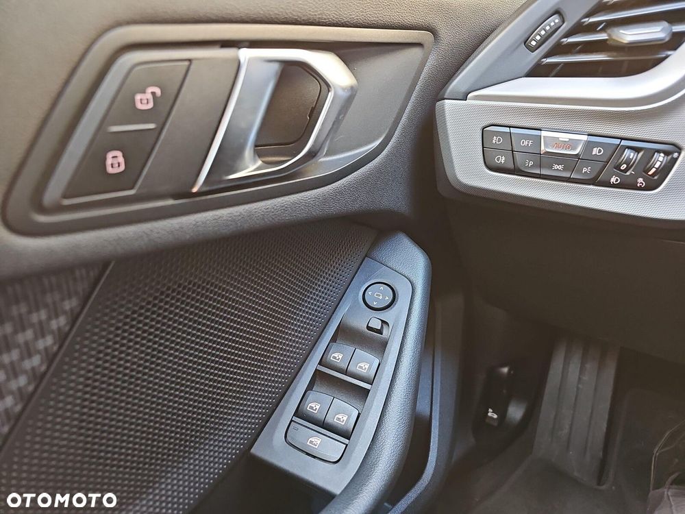 BMW Seria 1 118i Advantage - 17