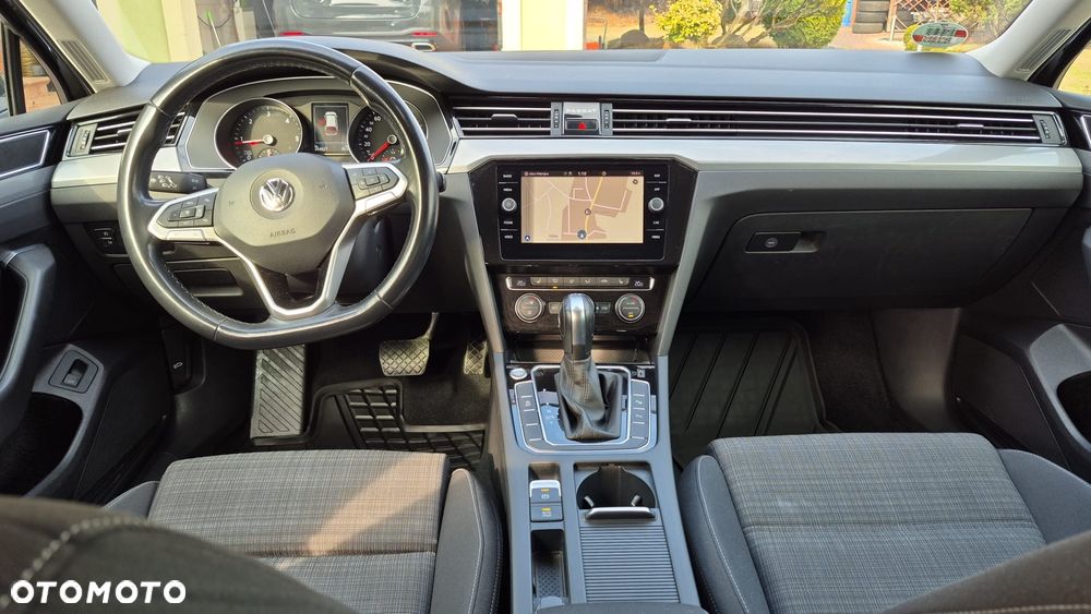 Volkswagen Passat - 30