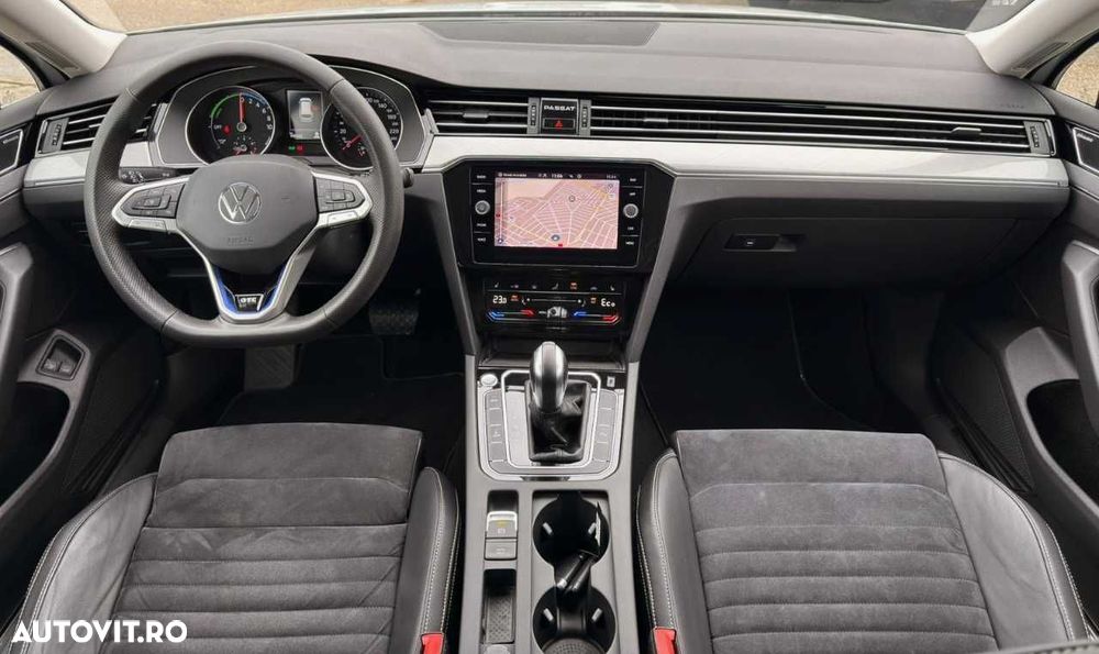 Volkswagen Passat - 21