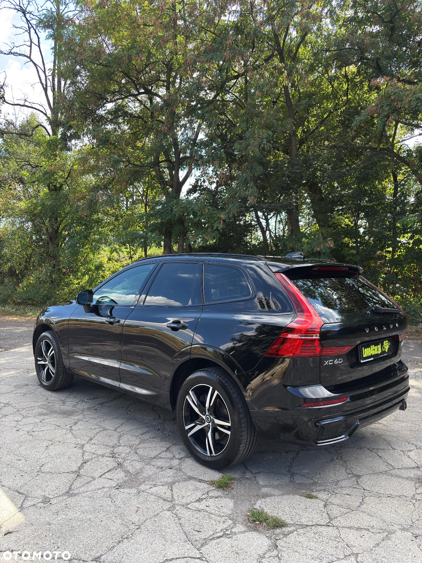 Volvo XC 60 D4 AWD R-Design - 27
