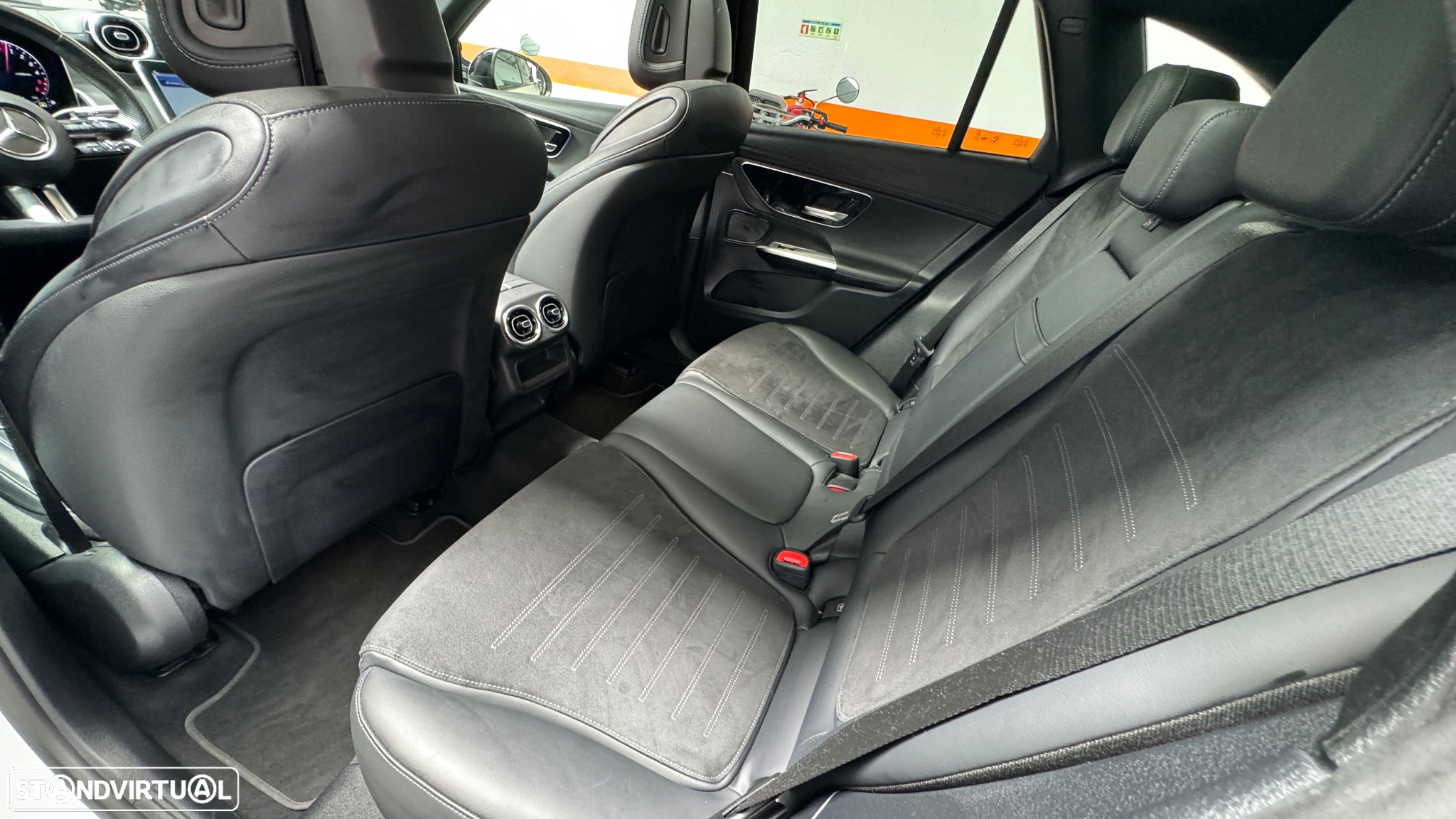 Mercedes-Benz GLC 300 de 4Matic - 33