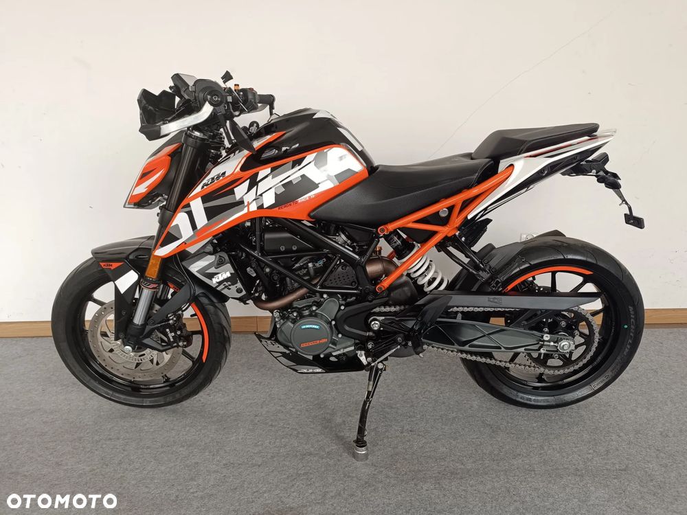 KTM Duke - 12