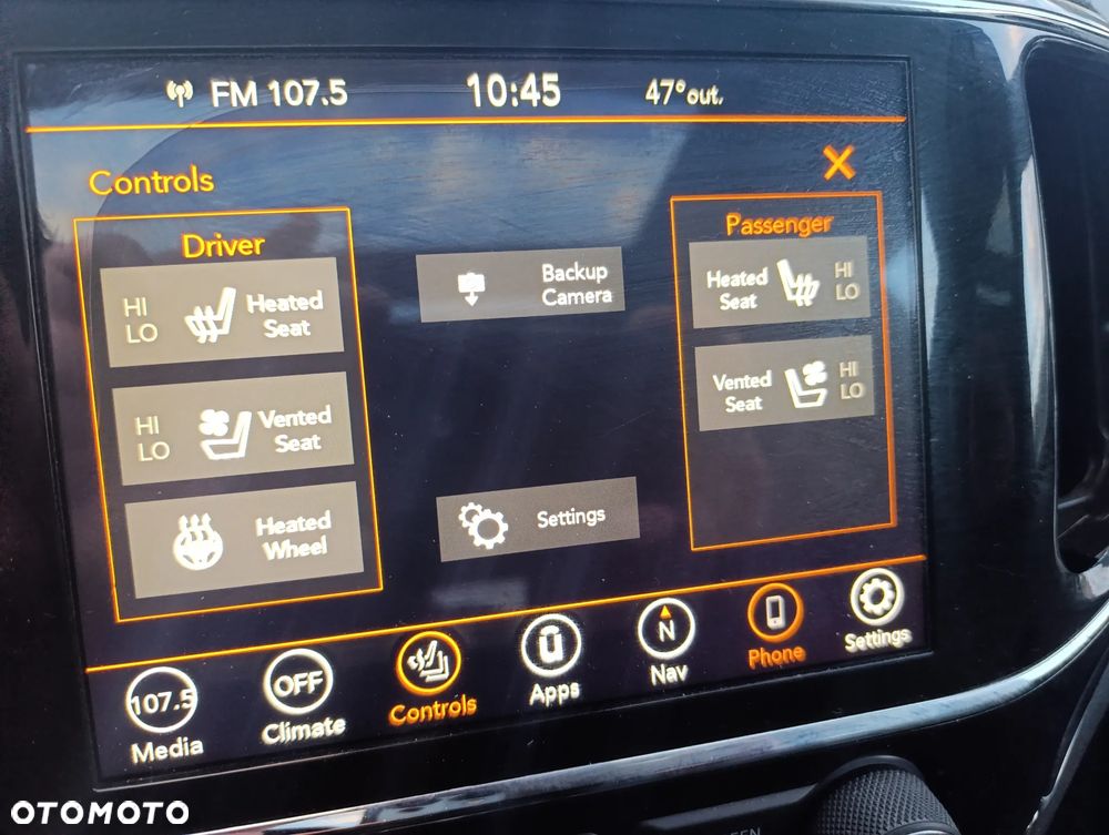 Jeep Grand Cherokee - 32