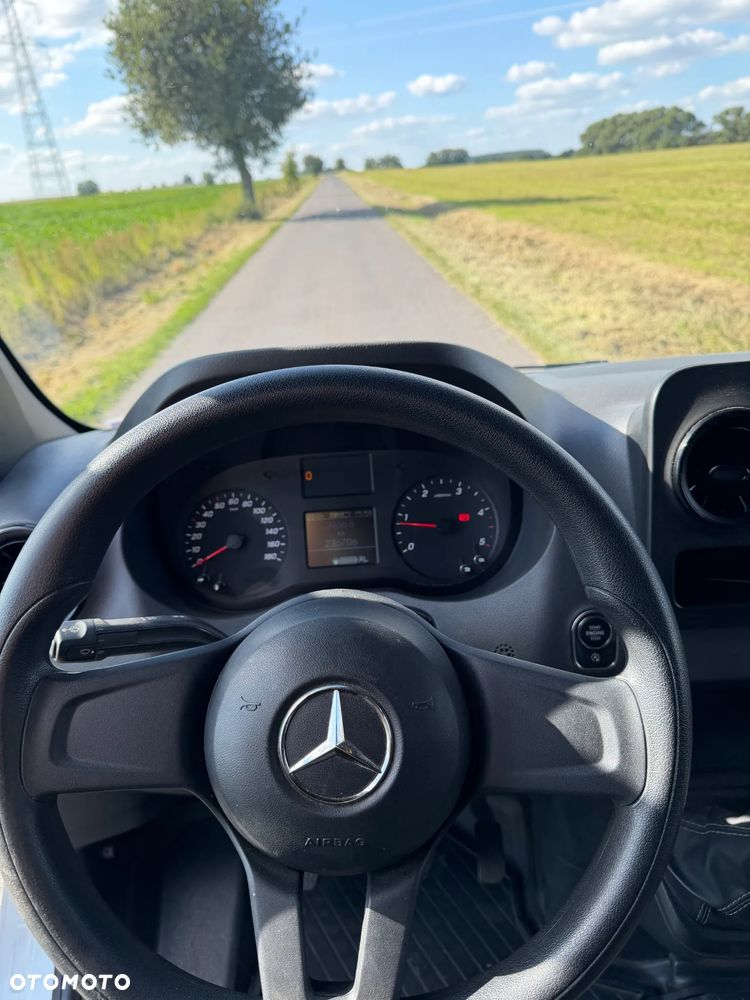 Mercedes-Benz Sprinter - 6