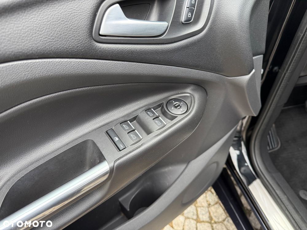 Ford Kuga 2.0 TDCi 4x4 ST-Line - 25