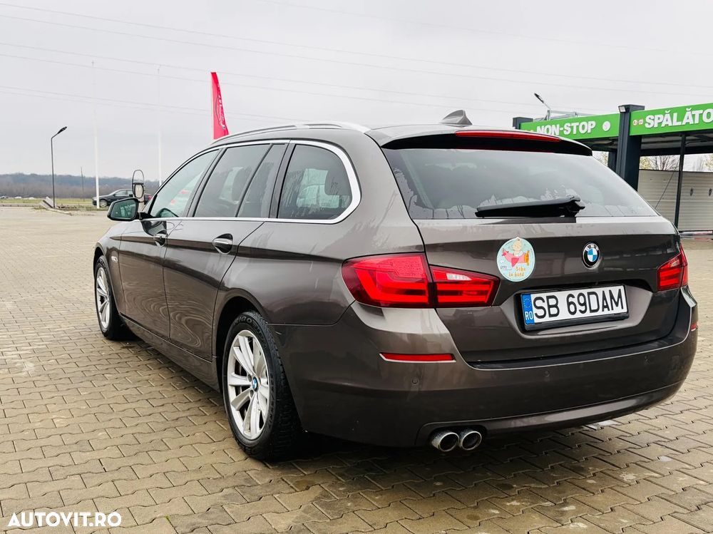 BMW Seria 5 520d Touring - 5