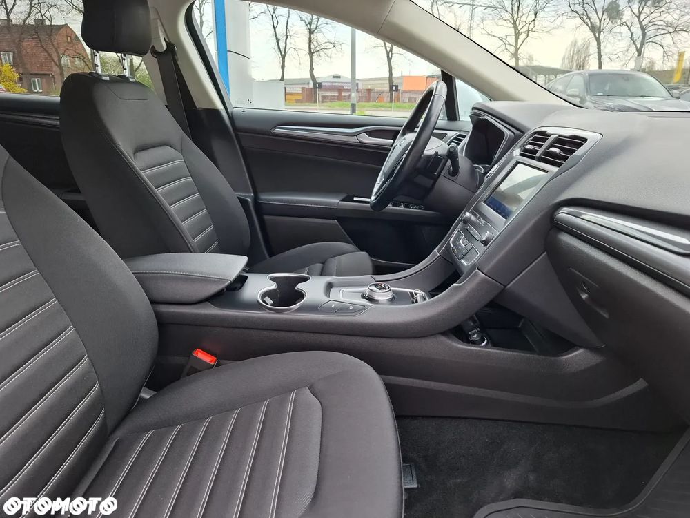 Ford Mondeo 2.0 EcoBlue Titanium - 11