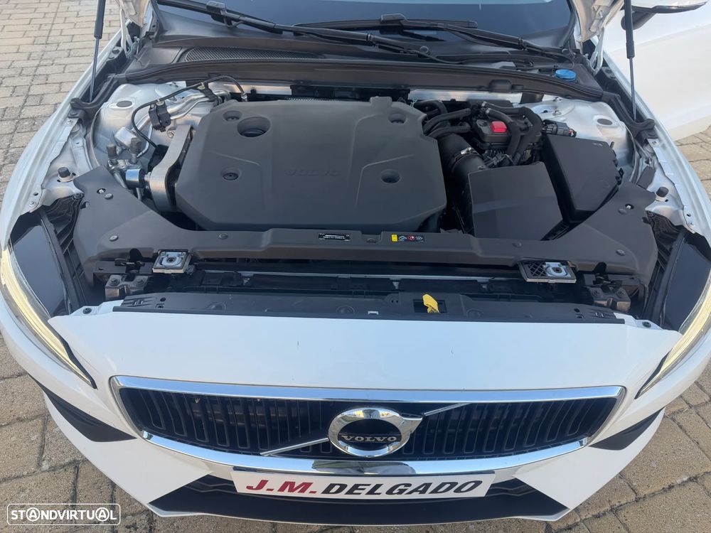 Volvo V60 2.0 B4 Momentum Geartronic - 12
