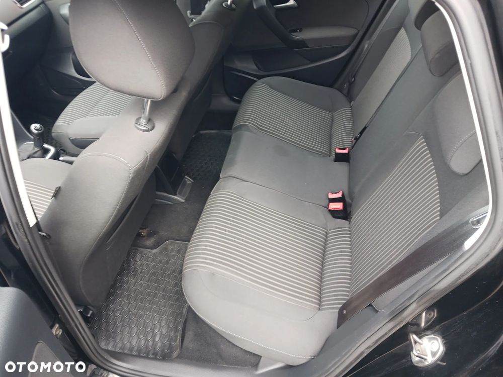 Volkswagen Polo 1.4 16V Comfortline - 14