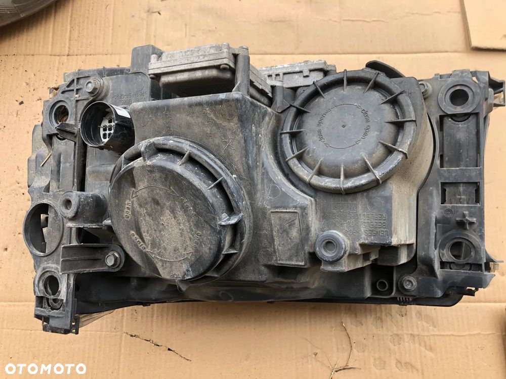 Lampa przednia prawa RHD anglik XBC501763 Range Rover Sport L320 2005-09 - 4