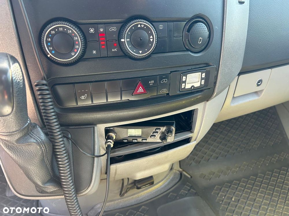 Mercedes-Benz Sprinter - 20