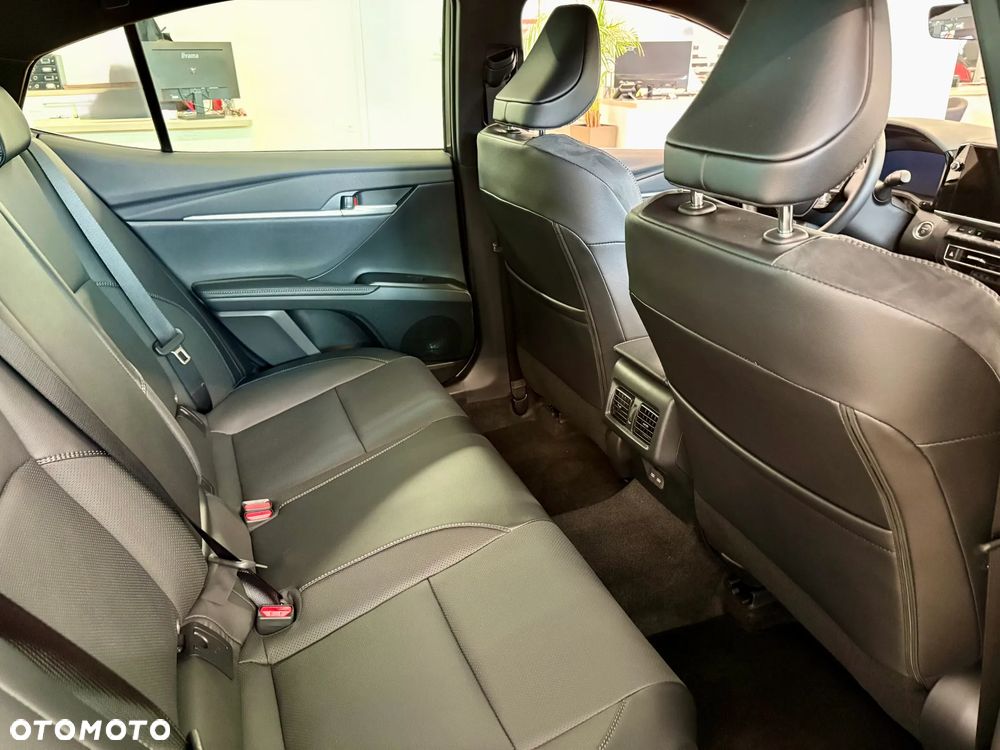 Toyota Camry 2.5 Hybrid Dynamic Force Prestige e-CVT - 12