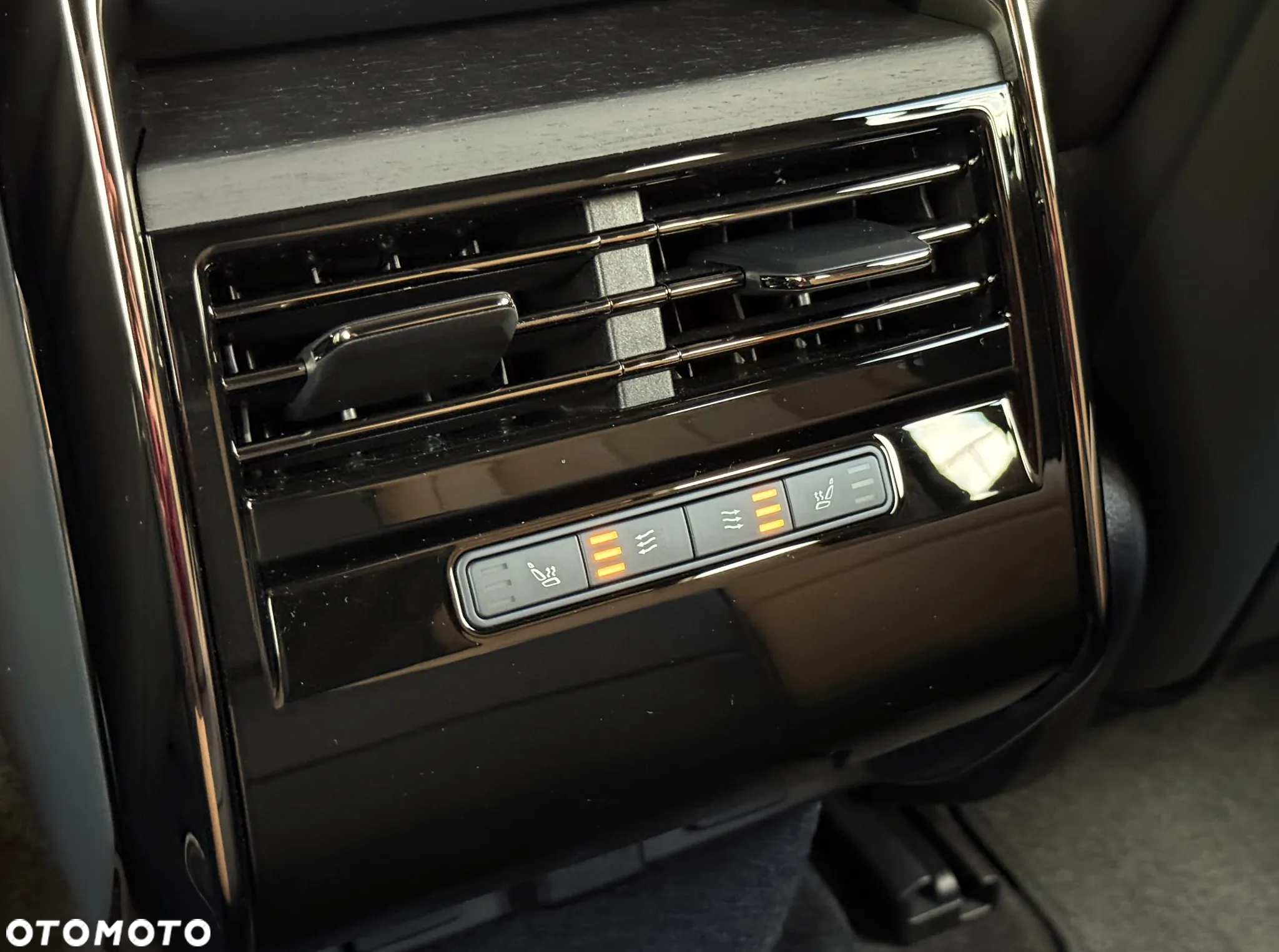 Land Rover Range Rover Sport D300 Dynamic SE - 10
