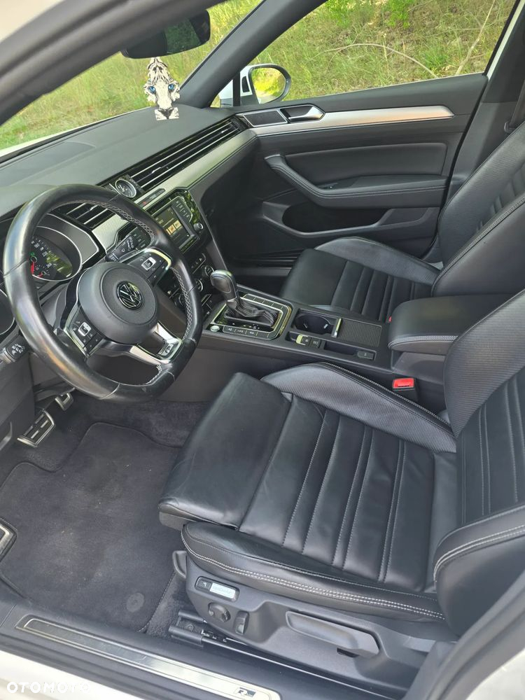 Volkswagen Passat - 27