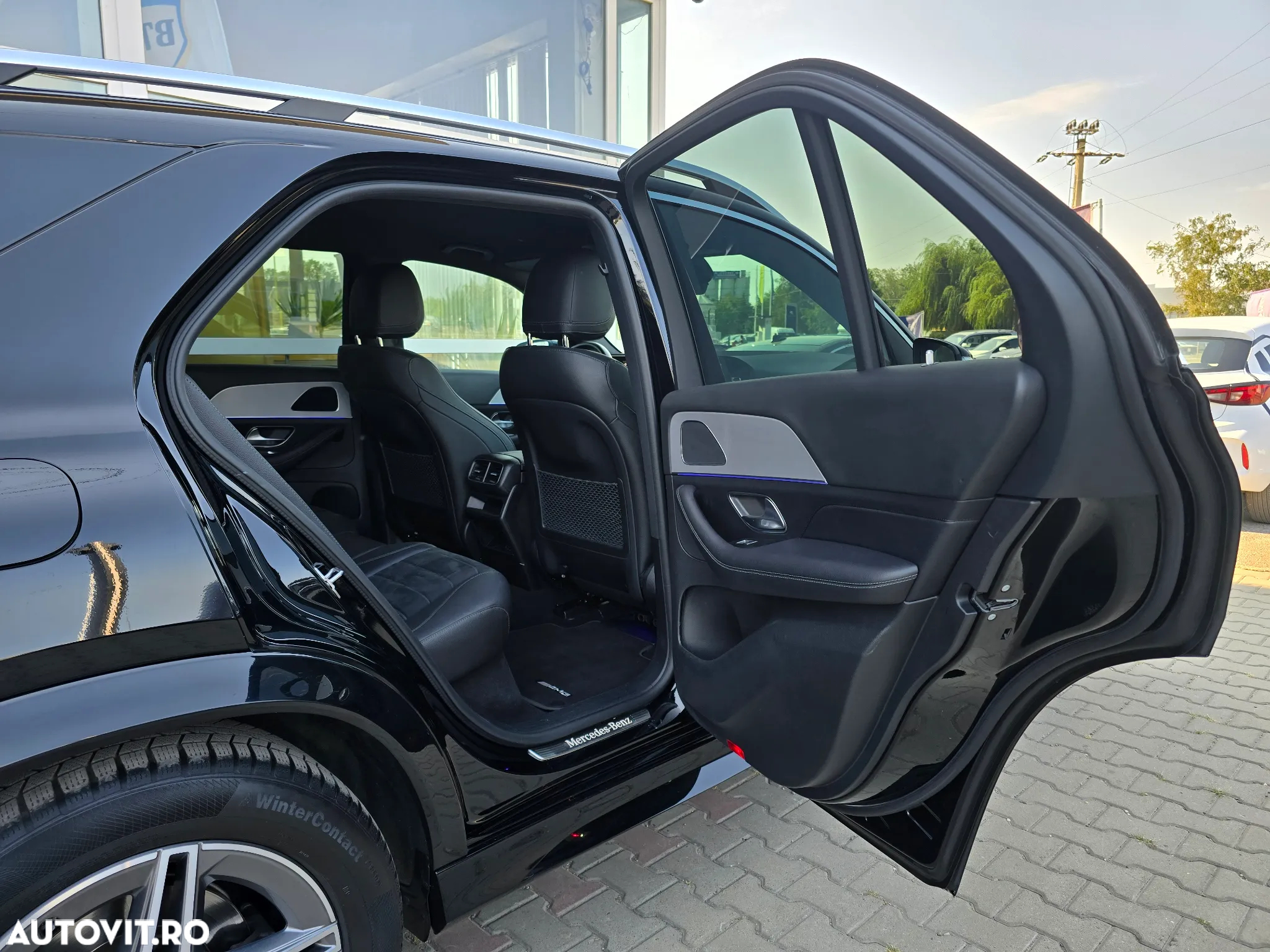 Mercedes-Benz GLE 300 d 4Matic 9G-TRONIC AMG Line - 11