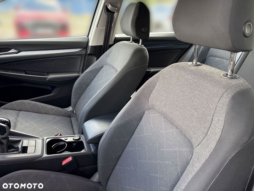 Volkswagen Golf - 11