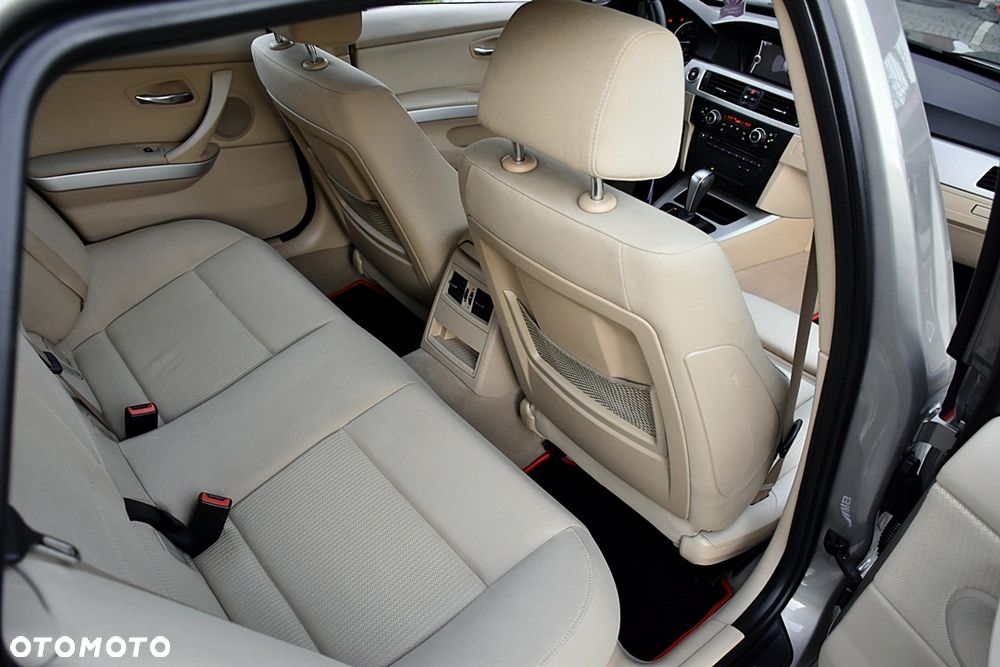 BMW Seria 3 320i Edition Sport - 8