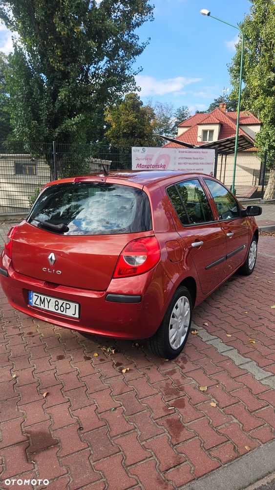 Renault Clio - 6