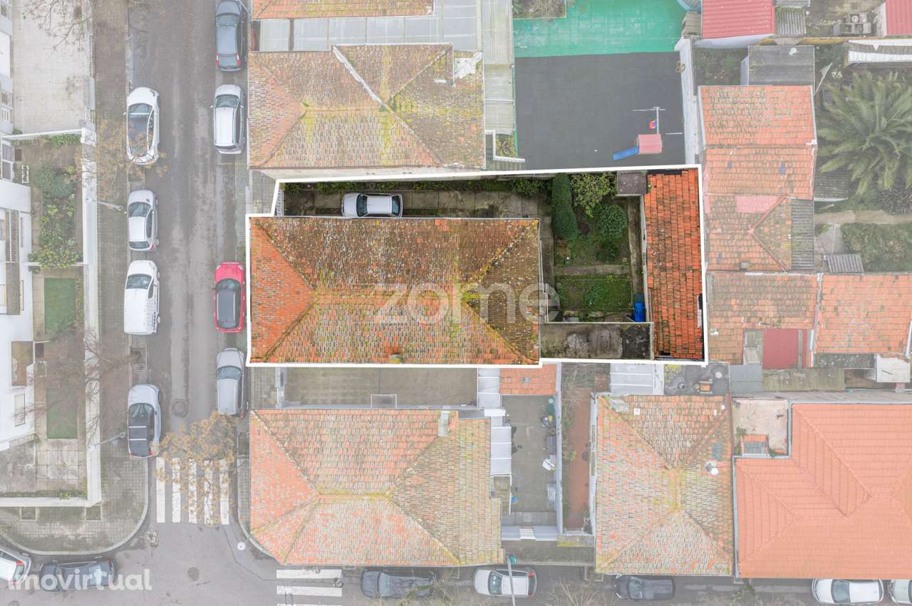 Moradia com logradouro no Centro Histórico de Leça, Matosinhos - Grande imagem: 4/18
