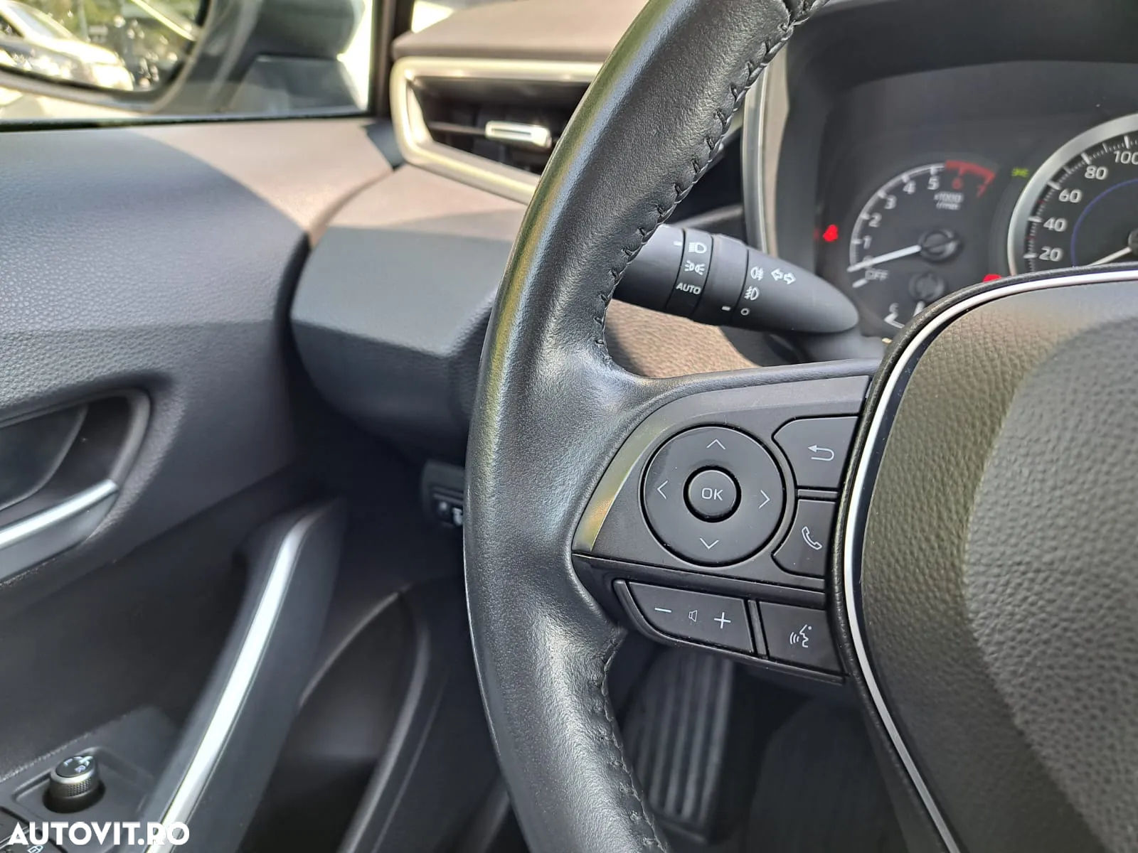 Toyota Corolla - 12