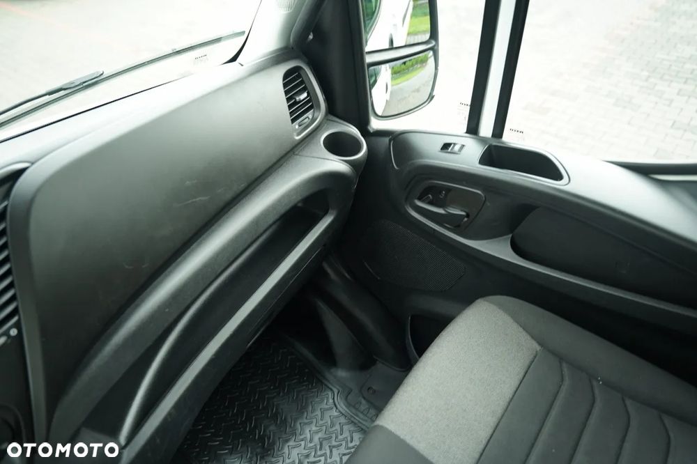 Iveco DAILY 35-160 / WYWROTKA STALOWA / BLIŹNIAK / MANUAL / 3 MIEJSCA / EURO 6 - 33