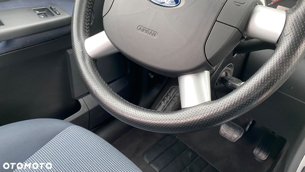 Ford Galaxy - 34