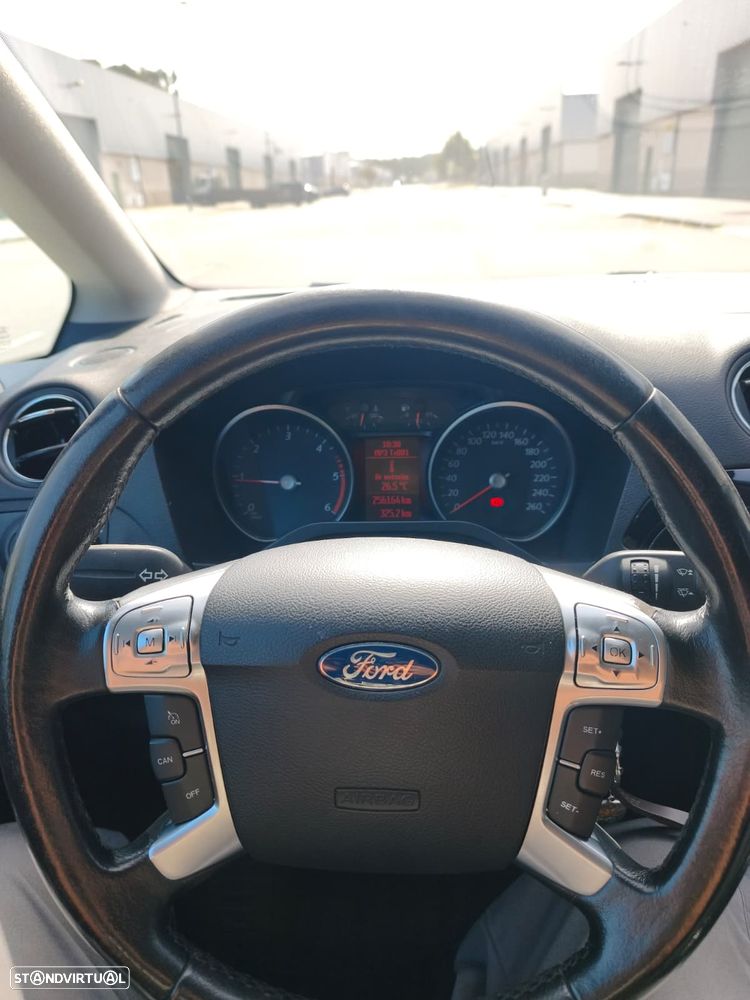 Ford S-Max 1.8 TDCi Titanium 7L - 21