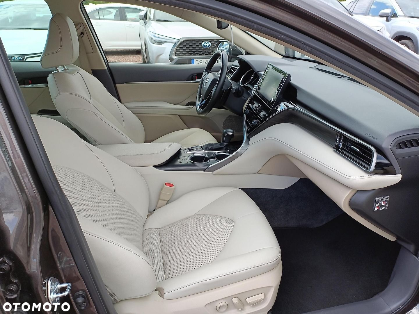 Toyota Camry - 13