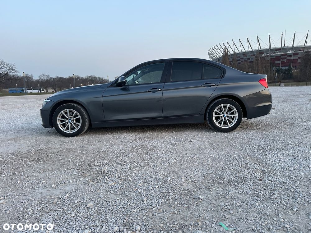 BMW Seria 3 316d - 5