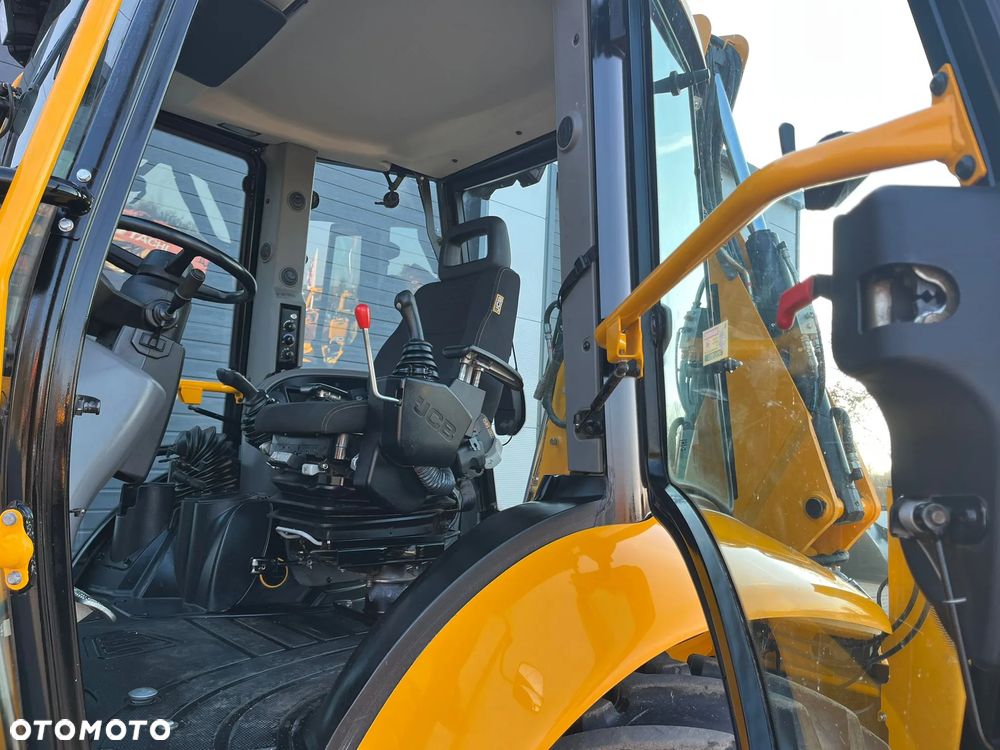 JCB 3CX SITEMASTER PRO Contracor 110kM - 7