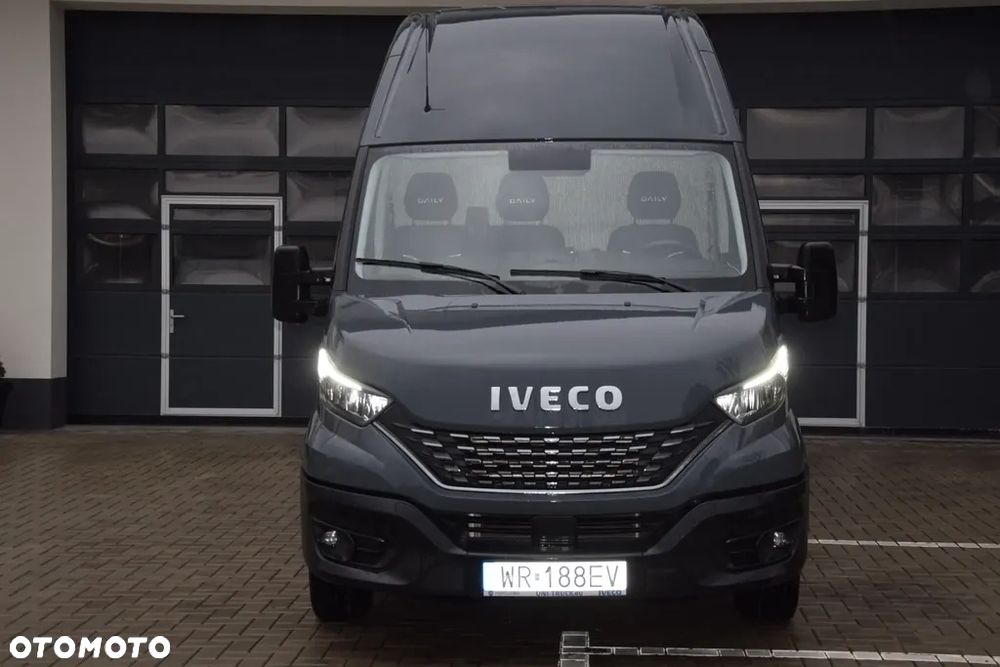 Iveco DAILY 35S18 Hi Matic  180Km 18M3 - 23