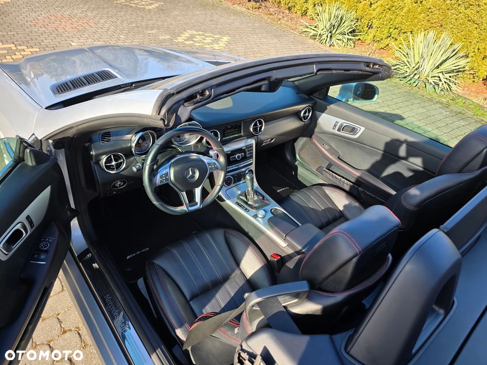 Mercedes-Benz SLK 200 (BlueEFFICIENCY) 7G-TRONIC - 32