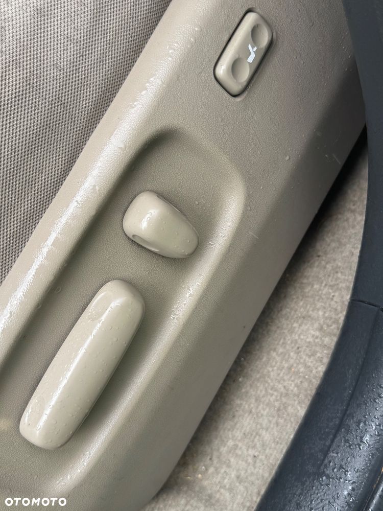 Toyota RAV4 - 9