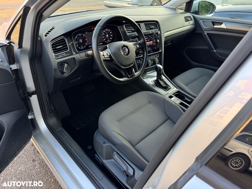 Volkswagen Golf 2.0 TDI SCR DSG Comfortline - 28
