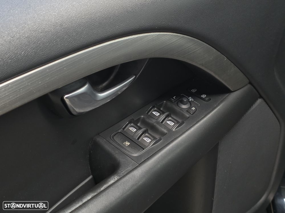 Volvo V70 2.0 D Nivel 3 - 10