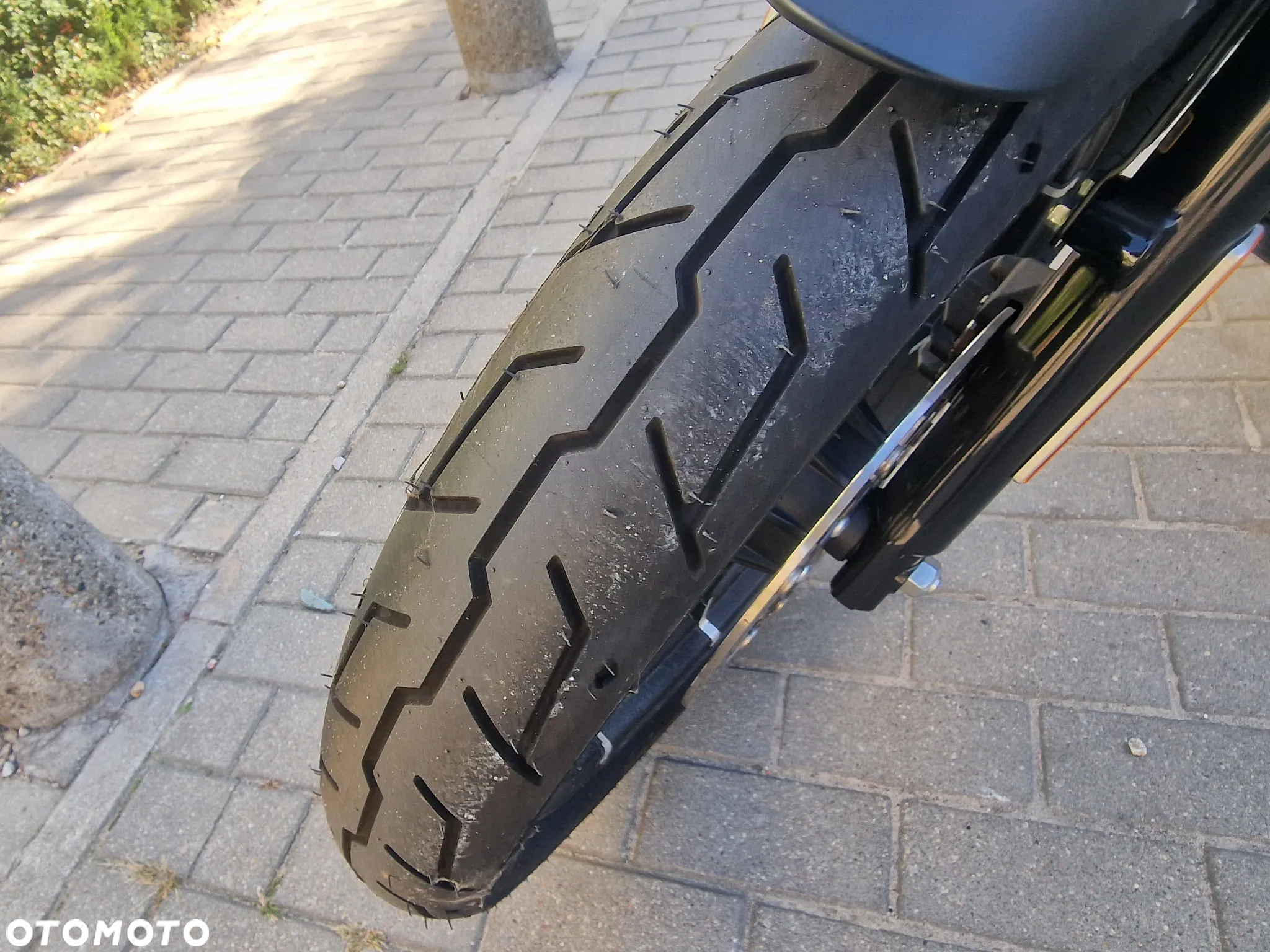 Harley-Davidson Sportster Iron 883 - 11
