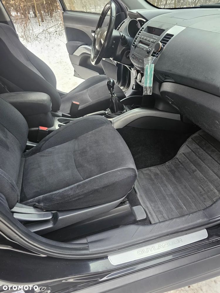 Mitsubishi Outlander 2.0 DID Intense + SE - 20