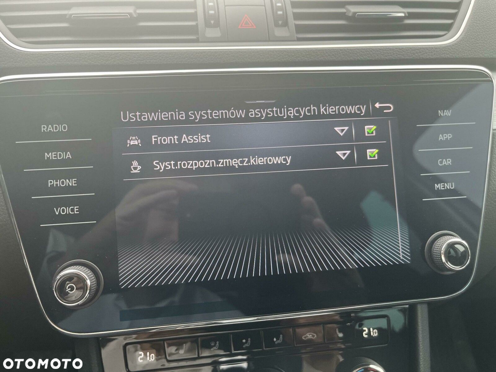 Skoda Superb 1.5 TSI Ambition DSG - 30