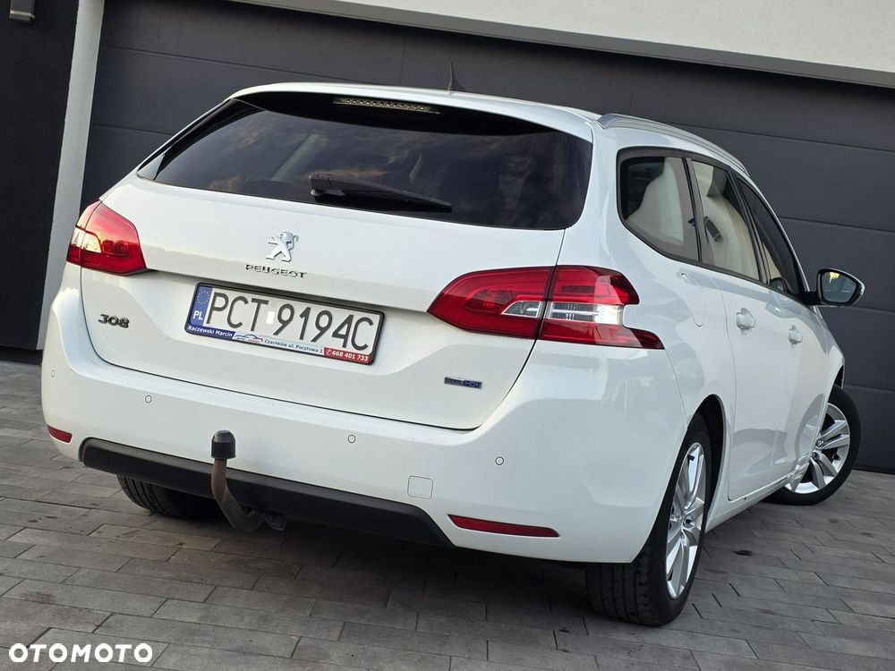 Peugeot 308 - 24