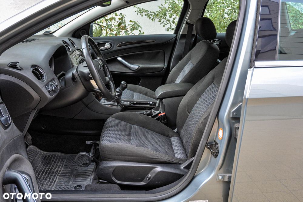 Ford Mondeo - 7
