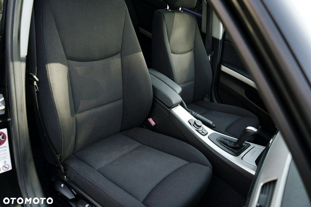 BMW Seria 3 318i - 19