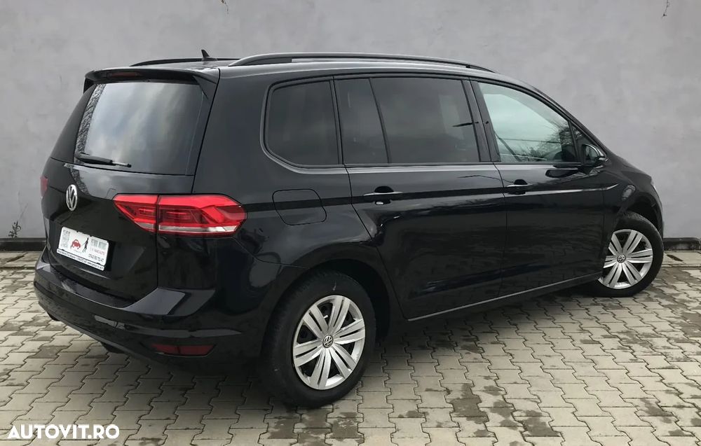Volkswagen Touran 2.0 TDI SCR DSG Trendline - 3