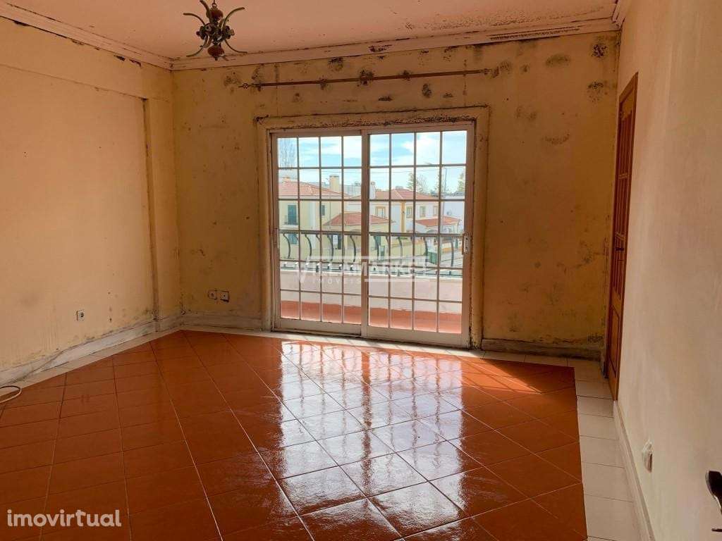 Apartamento T3 da banca situado na Urbanização Cerrado dos Ciprestes e - Grande imagem: 3/16