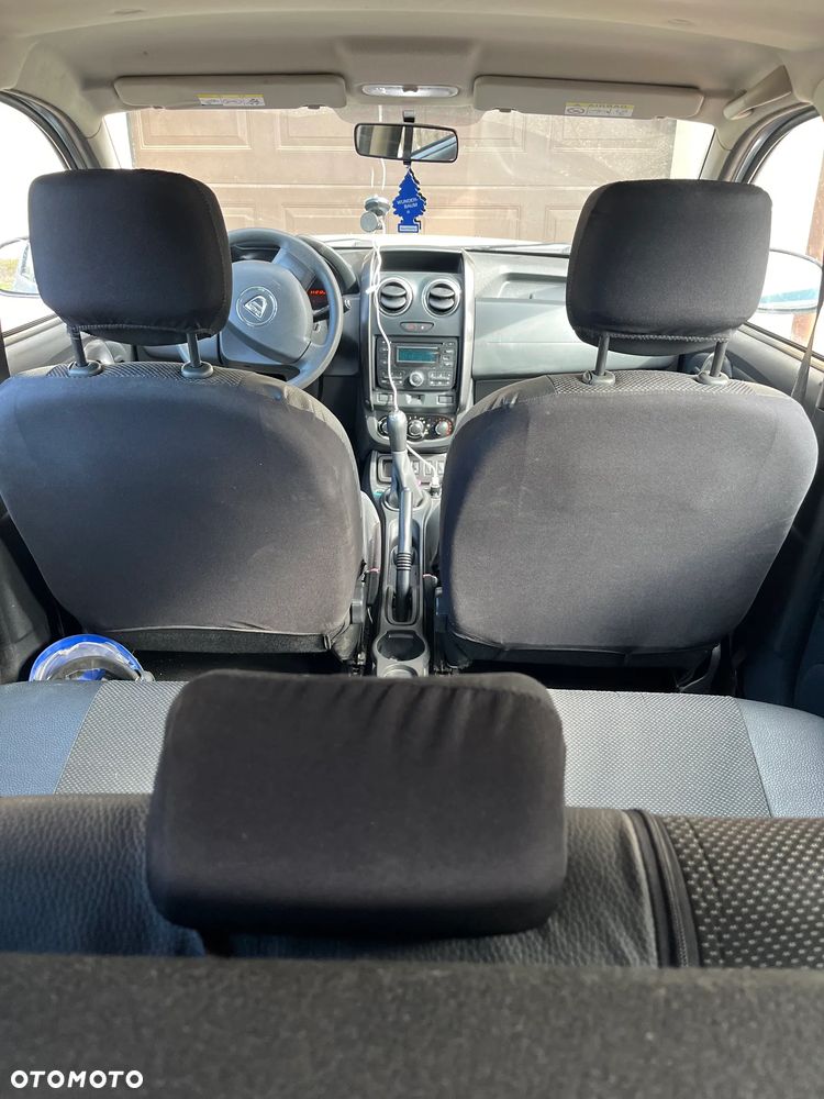 Dacia Duster 1.6 SCe Laureate S&S - 17