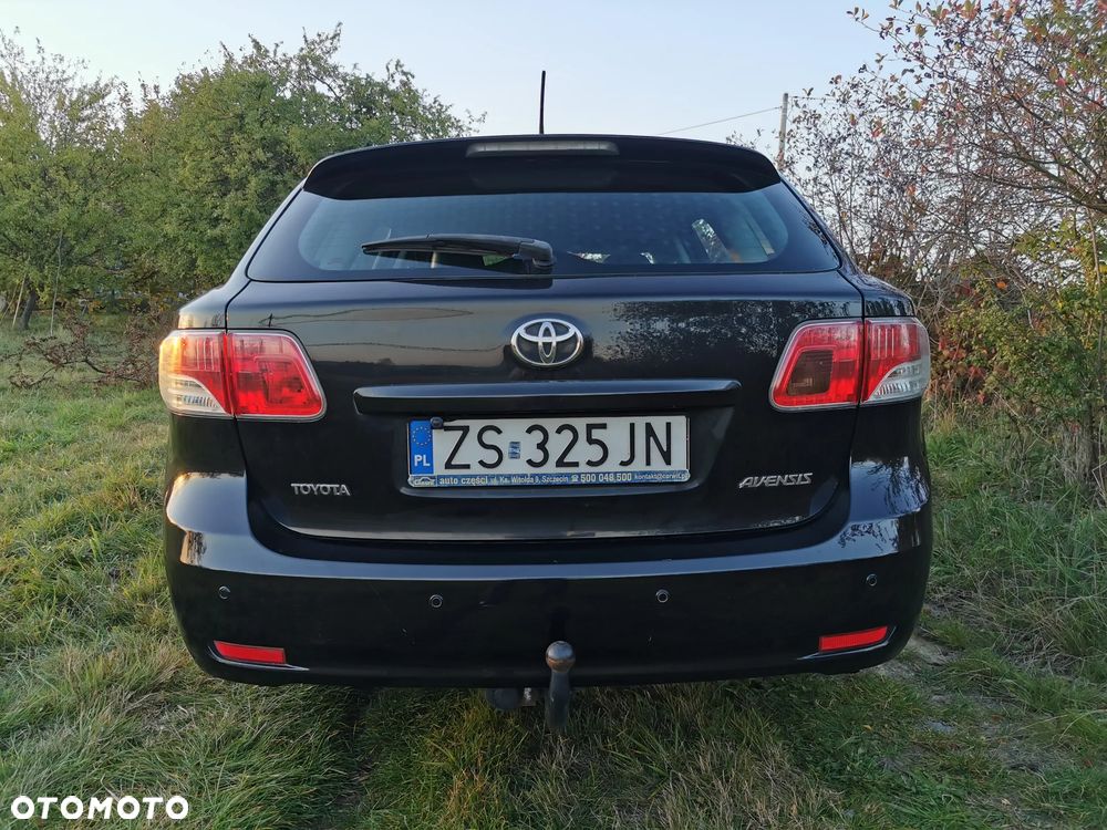 Toyota Avensis - 4